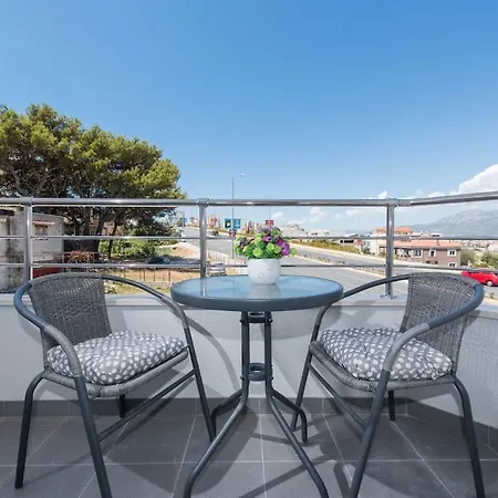Apartments Dzeki Split Exterior photo