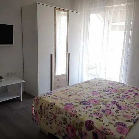 Apartments Dzeki Split Exterior photo