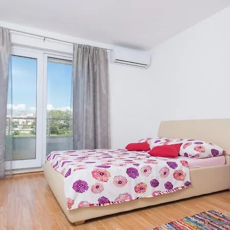 Apartments Dzeki Split Exterior photo