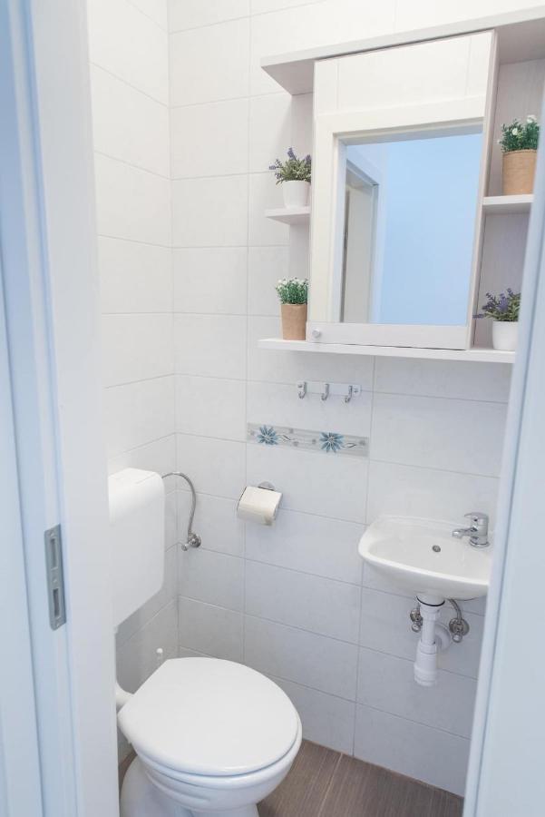 Dzeki Appartement *